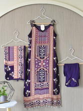 Zyra – Crepe Digital Print Suit Set with Stylish Pants & Separate Sleeves