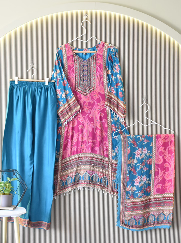 Zunaira Luxe Bloom Pakistani Style – 3-Piece Crepe Suit Set